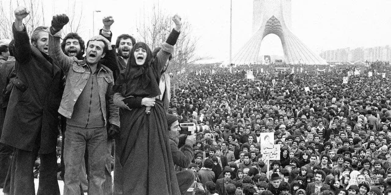 عکس‌های انقلاب ایران از عباس عطار