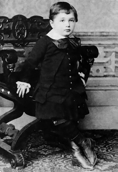 اینشتین در ۳ سالگی