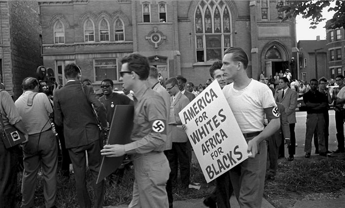 تجمع مخالفان مارتین لوتر کینگ در شیکاگو. 19 آگوست 1966