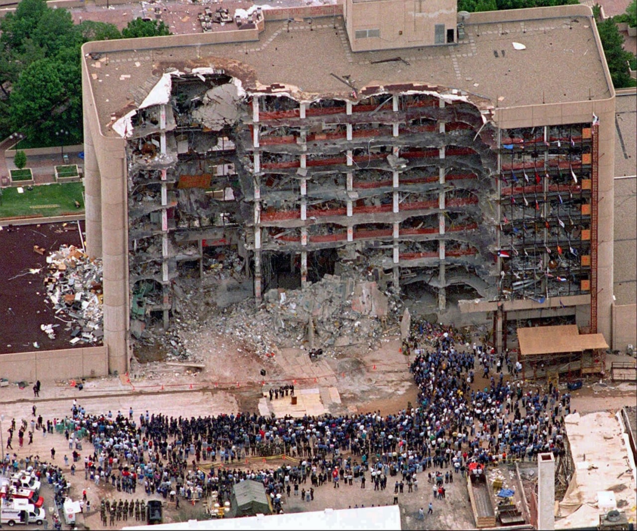 تصویری از ساختمان انفجار فدرال ساختمان اکلاهماسیتی «تیموتی جیمز مک‌ وی»