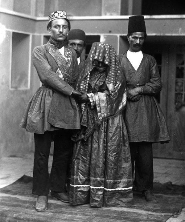 تصویر یک زوج قاجاری پس از ازدواج